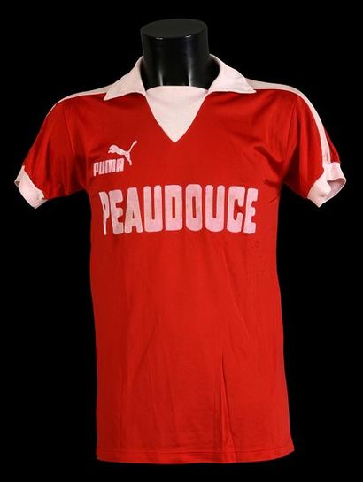 null Maillot n°9 du Lille Olympique pour la saison 1983-1984. Marque Puma. Taille...