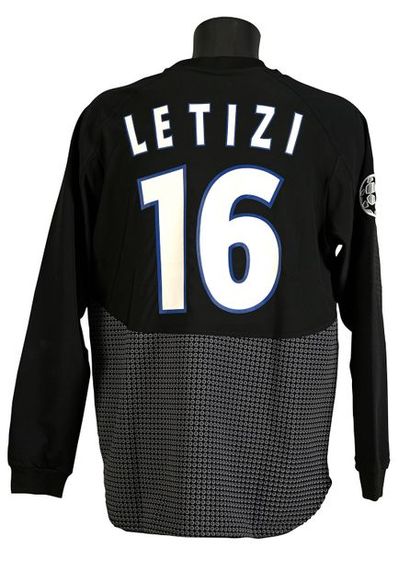 null Lionel Letizi n°16.
Maillot porté avec le Paris Saint-Germain lors de la Ligue...