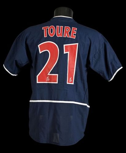 null Alioune Touré n°21.
Maillot porté avec le Paris Saint-Germain pour la saison...