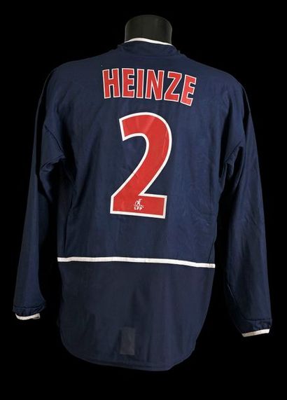 null Gabriel Heinze n°2.
Maillot porté avec le Paris Saint-Germain lors de la saison...