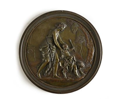 Attribué à Joseph Chinard (1738 - 1814) 
L'enfance de Bacchus.
Tondo en bronze finement...