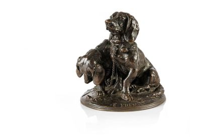EMMANUEL FREMIET (1824 - 1910) 
Deux chiens d'équipage.
Bronze à patine brune, signé...