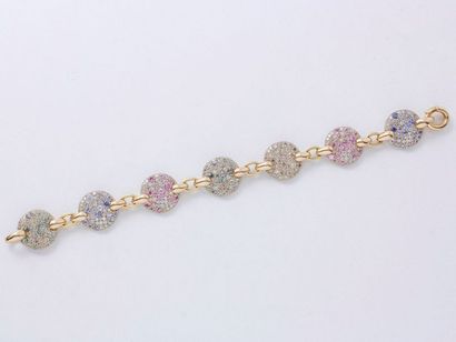 POMELLATO "SABBIA"
Bracelet articulé en or rose 750 millièmes, composé de 7 motifs...