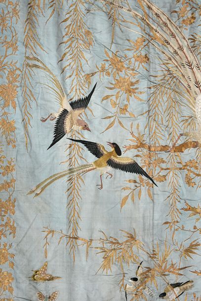 null Paire de rideaux brodés, Ateliers de Canton, Chine, vers 1830, satin de soie...