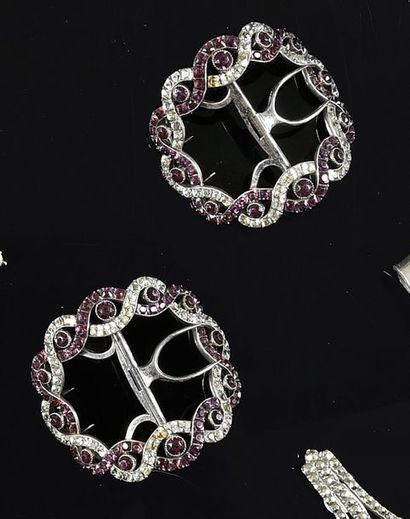 null Rare paire de boucles de souliers de dame, vers 1780, décor d'entrelacs en argent...