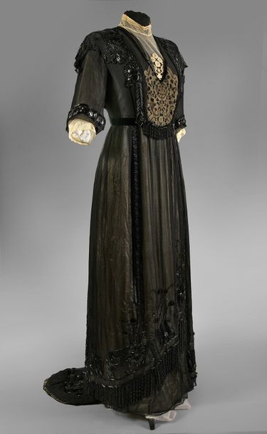 null Robe élégante griffée Bourniche, 13 avenue de l'Opéra, vers 1908-1910, robe...