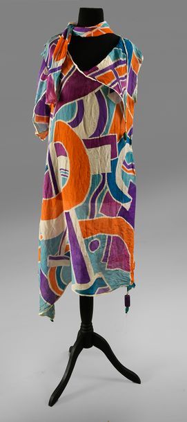 null Robe pour le bord de mer, vers 1930, robe asymétrique dans un imprimé à décor...