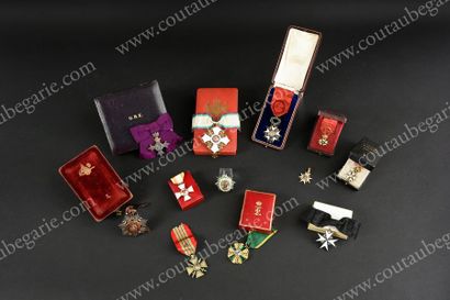 null ORDRE DE LA LÉGION D'HONNEUR (France).
Croix d'officier. Insigne en or et émail...