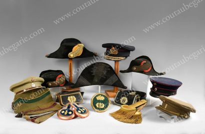 null MÉDECINE MILITAIRE.
Bicorne de grande tenue en laine noire d'un corps médical...