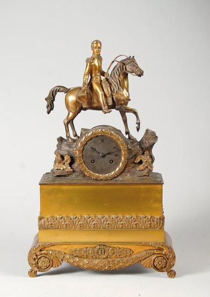 null Henri, duc de Bordeaux (1820-1883). Importante pendule de cheminée en bronze...