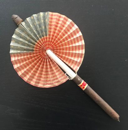 null Ecran cigare ou Cigar Fan

Eventail de fantaisie, en forme de cigare et recouvert...