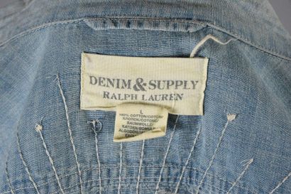 null HALLYDAY, JOHNNY 1 chemise en jean, de la marque Ralph Lauren, portée par le...