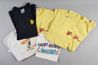 null HALLYDAY JOHNNY (1943/2017) : 1 Lot de 4 T-Shirt (3 jaunes et 1 noir) portés...