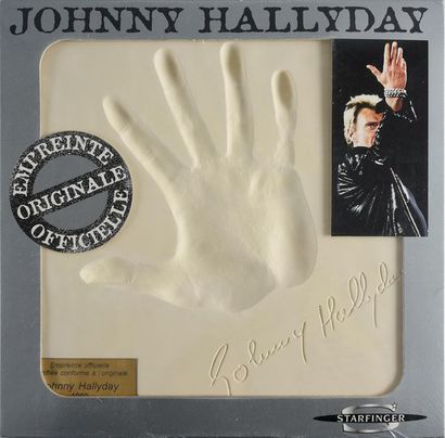 null HALLYDAY, JOHNNY 1 Empreinte de la main droite de Johnny Hallyday, taille réelle...