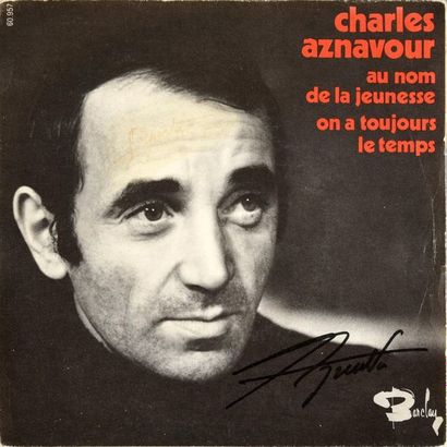 null AZNAVOUR, CHARLES 1 lot de 3 disques vinyles dédicacés par Charles Aznavour....