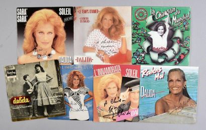 null DALIDA (1933-1987)
Chanteuse et actrice 1 lot de 7 disques 45 tours dédicacés...