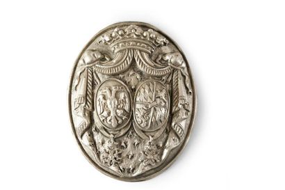 null PLAQUE DE GARDE-CHASSE de forme ovale en métal argenté XIXe siècle, estampée...