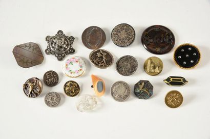 null Ensemble de 20 boutons de collection, matières et époques diverses.