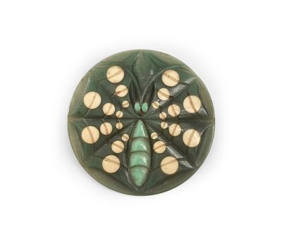 Henri HAMM (1871-1961) Bouton Art Nouveau «Insecte» en galalithe gravée avec incrustations,...
