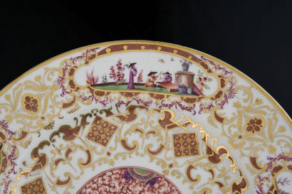 null Deux assiettes en porcelaine de Meissen du XVIIIe siècle
Circa 1725-30, marque...