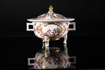  Paire de petites terrines et deux couvercles en porcelaine de Meissen du XVIIIe...