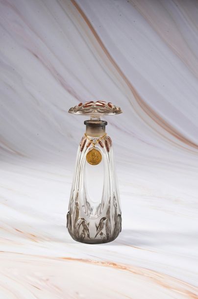 MONNA VANNA «Bouquet Cavalieri» - (années 1910)
Rarissime flacon en verre incolore...