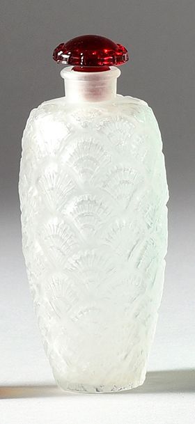 COLGATE - (années 1920 - Etats Unis) Elégant flacon en verre incolore pressé moulé...