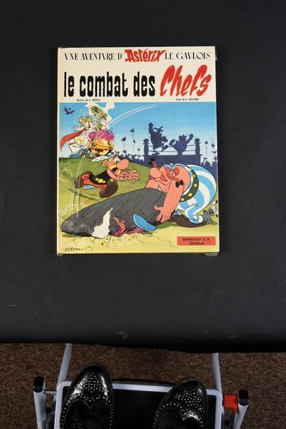 UDERZO ASTÉRIX 07.
LE COMBAT DES CHEFS.
Edition originale française à l'état de ...