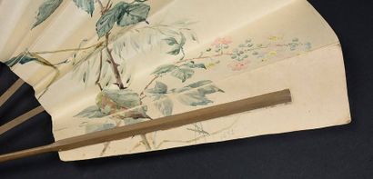 null Mûre et avoine, vers 1895
Grand éventail plié, feuille en papier peint d'une...