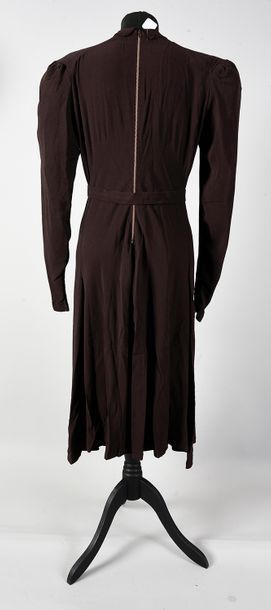 null Robe du soir, griffée Lyade Sport, 31 rue Marbeuf Paris vers 1945, robe en crêpe...