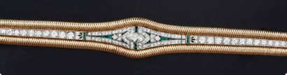 null Bracelet en platine 850e et or 585e, serti d'une ligne de diamants de taille...