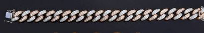 null Bracelet gourmette en or 750e, à maillons alternées d'or gris et rose, pavé...