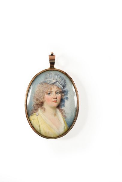 ÉCOLE FRANCAISE VERS 1790. Portrait de femme.
Cadre en pomponne cheveux au revers.
D.:...