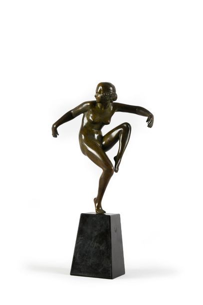 Marcel André BOURAINE (1886 - 1948) Danseuse.
Sculpture en bronze à patine brun clair,...