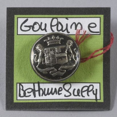 null GOULAINE / BETHUNE SULLY

Small button, ½ curved, silver plated. Bodard/Perrin...