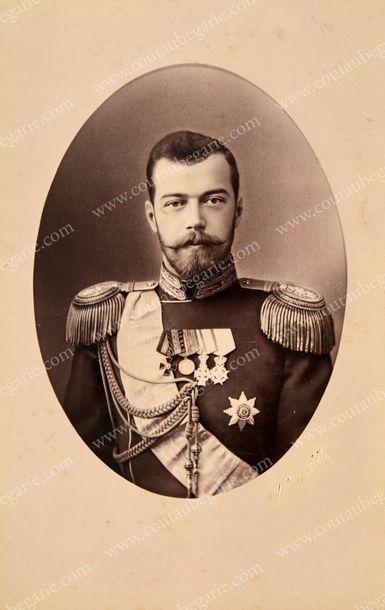 null NICOLAS II, empereur de Russie (1868-1918).
Portrait photographique signé Serge...