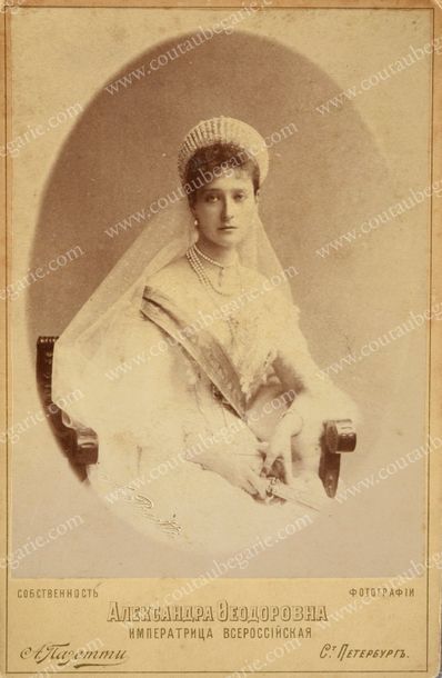 null ALEXANDRA FÉODOROVNA, impératrice de Russie, née princesse Alix de Hesse (1872-1918).
Portrait...