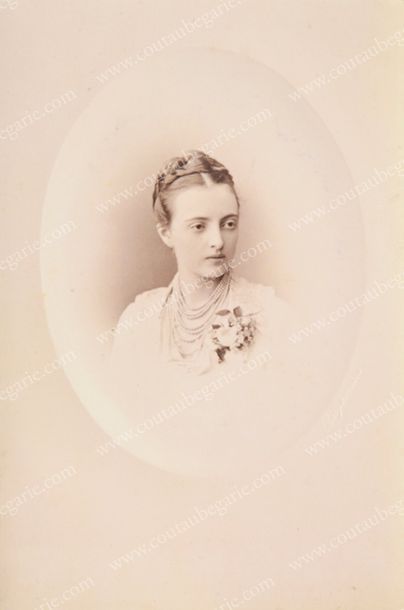 null ANASTASIA MIKHAÏLOVNA, grande-duchesse de Russie (1860-1922).
Portrait photographique...