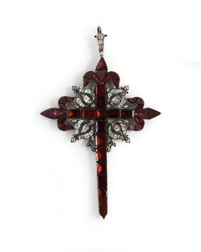 Croix de l'Ordre de Saint Jacques de l'Epée. Argent, grenats pierres du rhin. Portugal...
