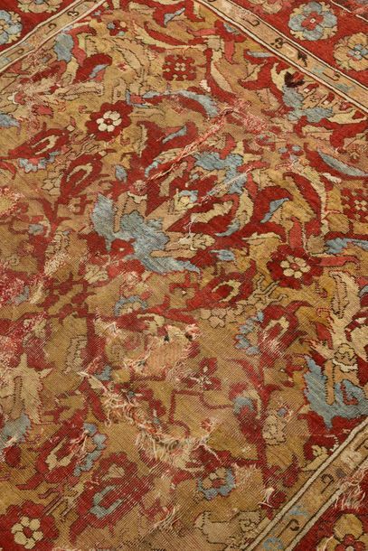 null Rare and exceptional Ouchak carpet (western Anatolian)
End of the 16th-early...
