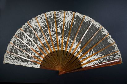 null Chrysanthemums of Tokyo, circa 1890-1900Wide fan, the lace leaf with bobbins,...
