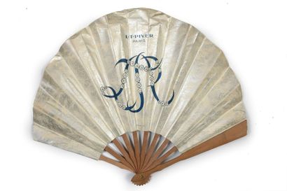 null Perfume L.T. Piver
Fan, double sheet of paper printed with a bouquet of flowers...