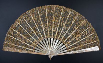null Coloured embroidery, Cornely, around 1890-1900Wide fan, the tulle leaf embroidered...
