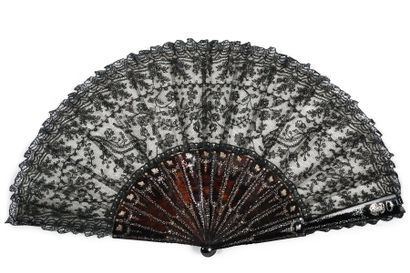 null Les papillons de lumière, circa 1880-1890
Fan, the mechanical lace leaf decorated...