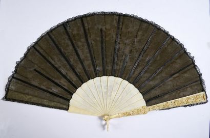 null Butterfly goddess, circa 1890-1900Wide fan, the lace leaf with bobbins decorated...