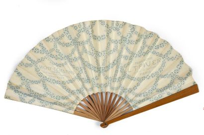 null Floramye, LT Piver
Fan, a double sheet of paper printed with an elegant woman...