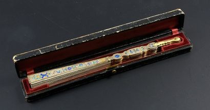  The guzheng player, around 1820 Folded fan, a double sheet of wallpaper from a group...
