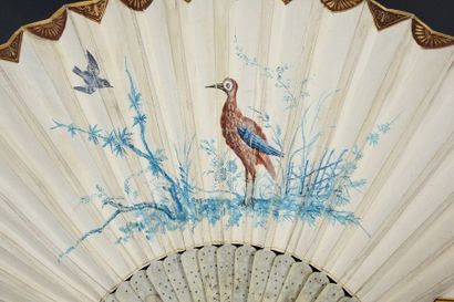 null Les oiseaux extraordinaires, vers 1730-1740
Eventail plié, la feuille en peau,...