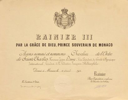 null Diplôme de chevalier de l'ordre de Saint Charles remis par le Prince Rainier...
