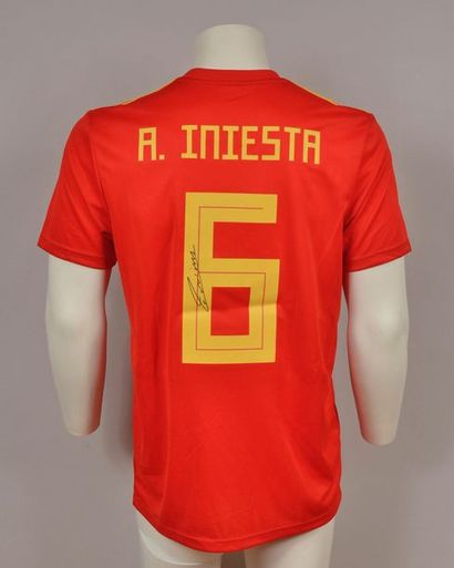 null Andrès Iniesta. Maillot n°6 de l'équipe d'Espagne.
Signature authentique du...